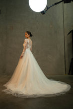 Load image into Gallery viewer, Faye Wedding Dress