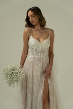 Load image into Gallery viewer, Scarlett Wedding Dress