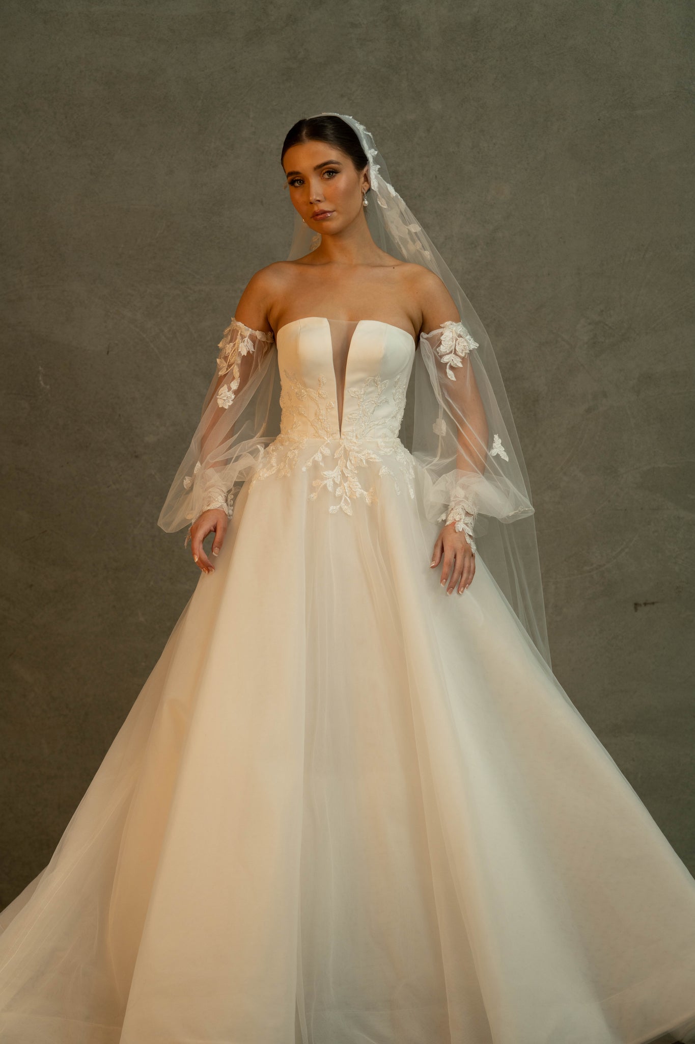 Fairy Gown Classic Elegance with Detachable Sleeves Fara Couture Fairy Gown Classic Elegance with Detachable Sleeves Fara Couture
